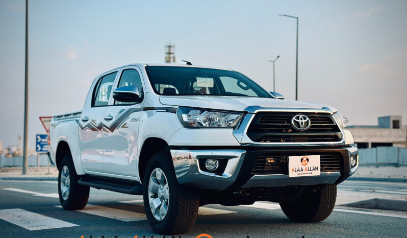 Toyota Hilux SR5 2024